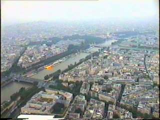 Панорама Парижа с последнего уровня Эйфелевой башни - 2