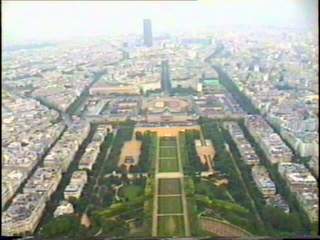 Панорама Парижа с последнего уровня Эйфелевой башни - 3